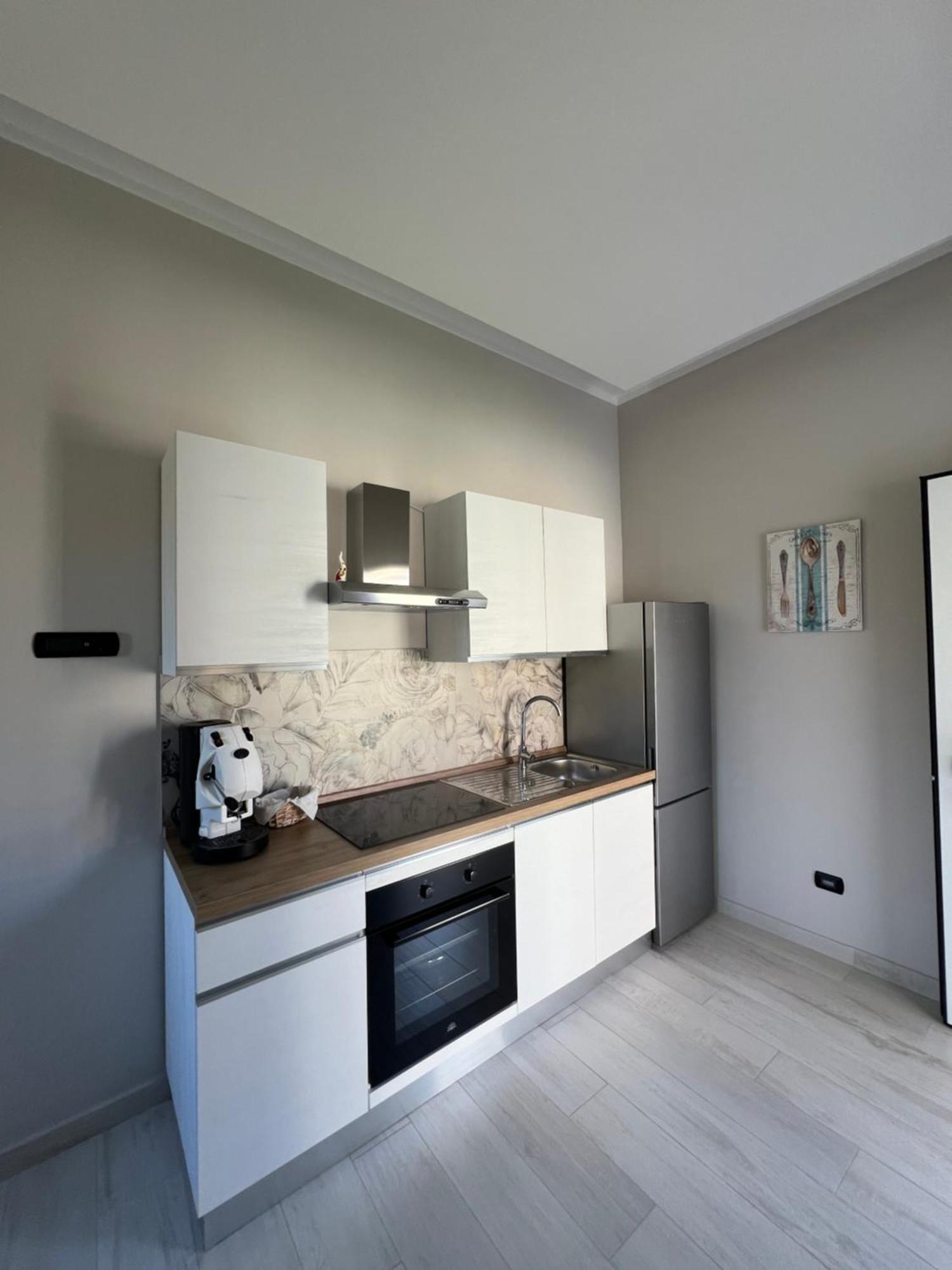 Brass Apartment 卡斯特拉玛雷帝斯达比亚 外观 照片